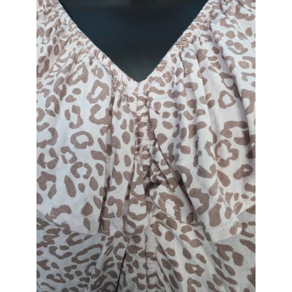 Kate Quinn XS 96% Bamboo Animal Print Top with Scrunch Front - Picture 2 of 5